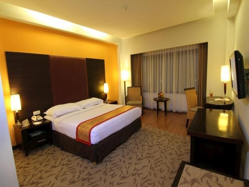 Pangeran Beach Hotel Паданг Экстерьер фото